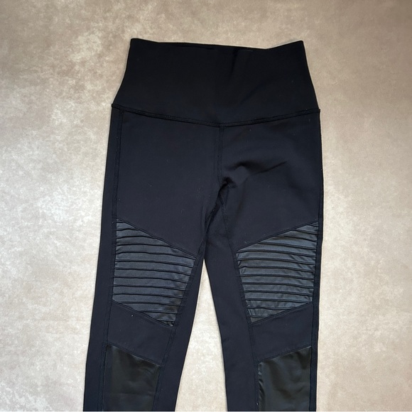 Alo Yoga Black Moto Leggings Athleisure Athletic Casual Edgy Medium M - Picture 2 of 6